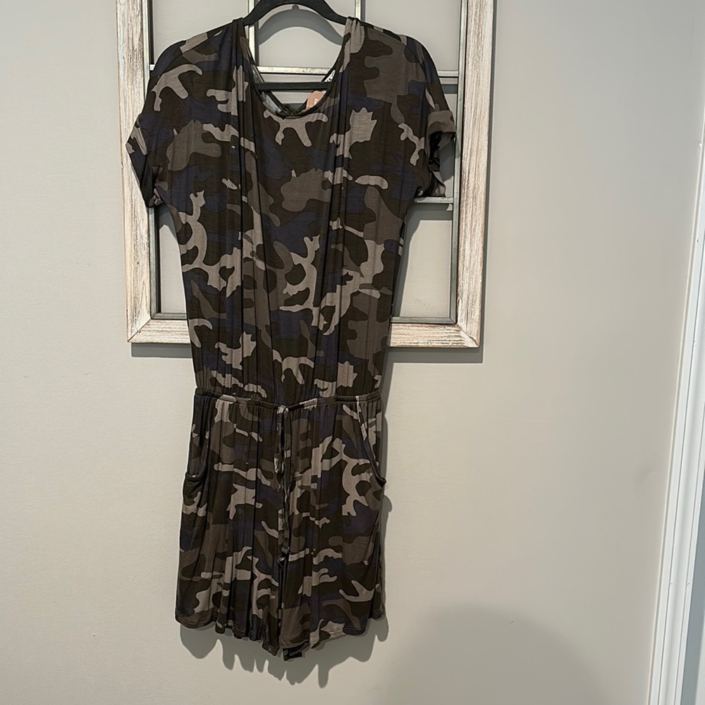 Boutique romper, zenana brand, new w tags, size l